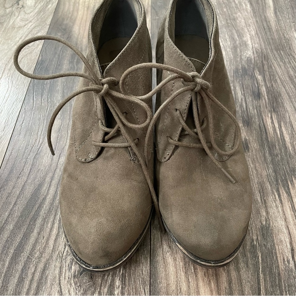 Rocketdog Lace Up Heels Size 7 Dark Tan